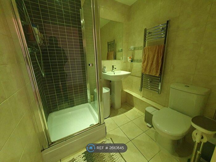 1 Bedroom Flat To Rent In Mann Island, Liverpool, L3