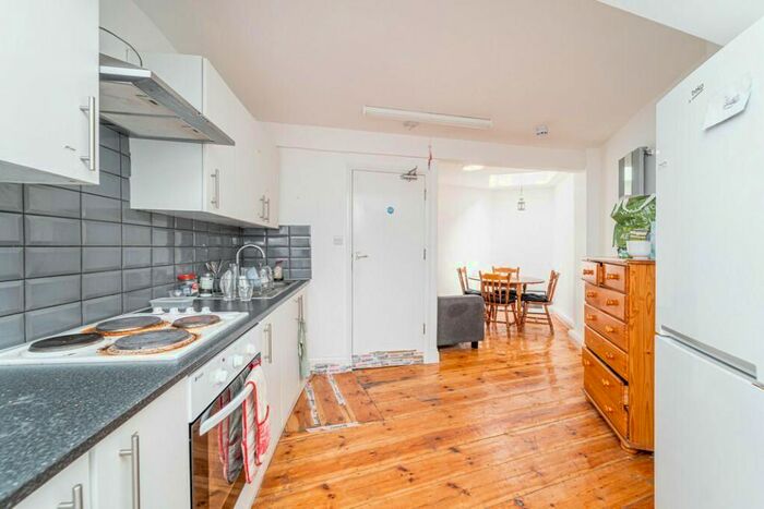 5 Bedroom Town House To Rent In King's Cross Road, London, WC1X