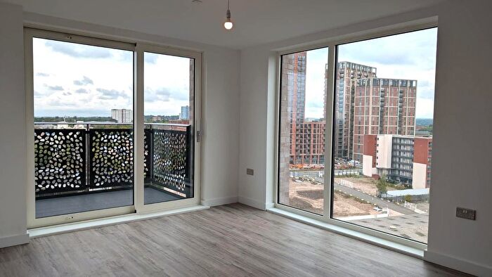 2 Bedroom Flat To Rent In The Railings, Middlewood Locks, M5