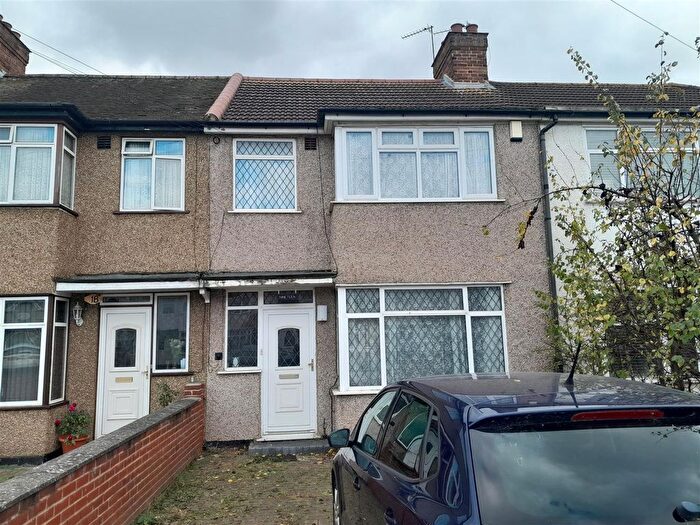 3 Bedroom Terraced House For Sale In Maple Grove, Southall, UB1