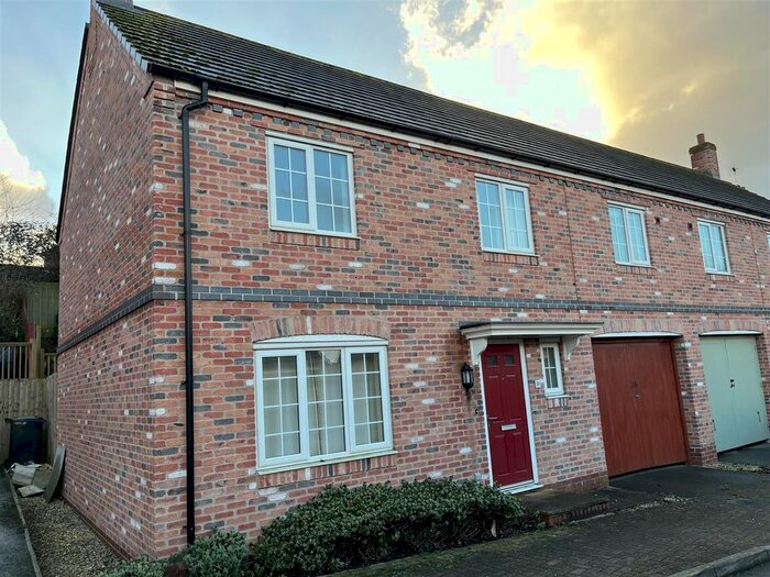 4 Bedroom Semi-Detached House To Rent In Pritchard Drive, Kegworth, Derby, DE74