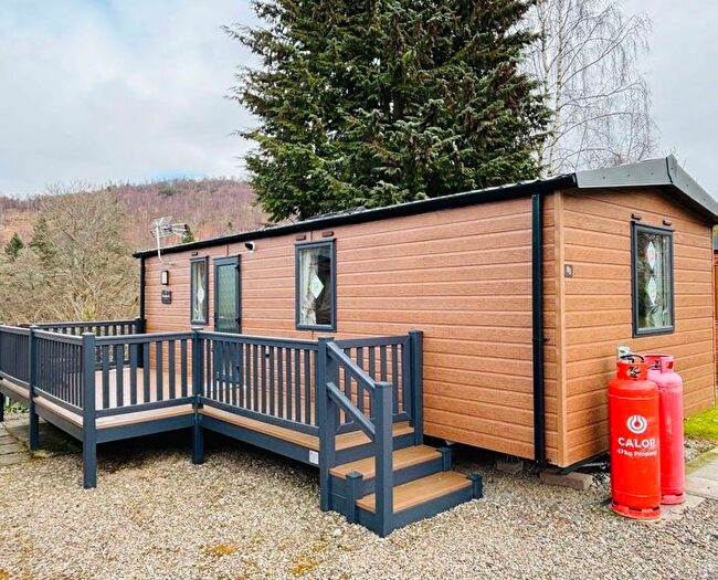 2 Bedroom Mobile/park Home For Sale In St. Marys Road, Birnam, Dunkeld, PH8