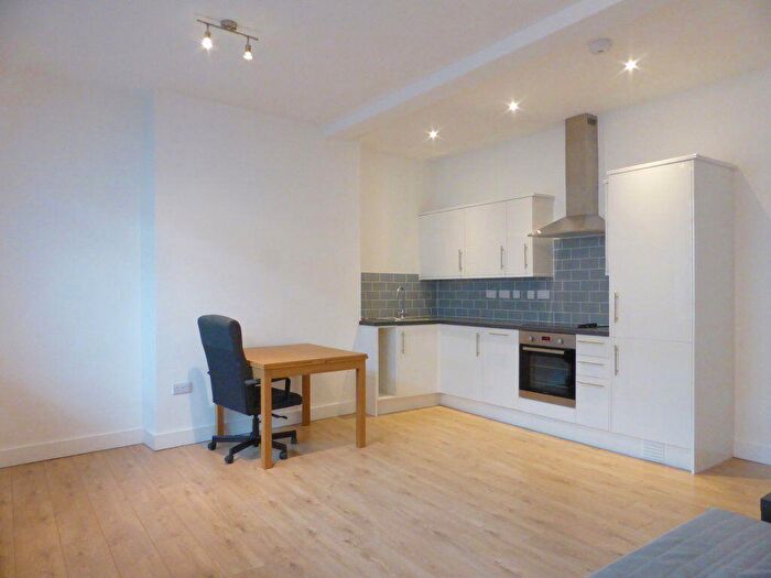 1 Bedroom Flat To Rent In Western Road -, P13