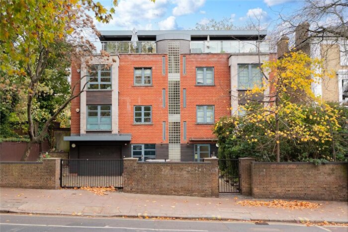 3 Bedroom Apartment To Rent In Haverstock Hill, Belsize Park, London, NW3