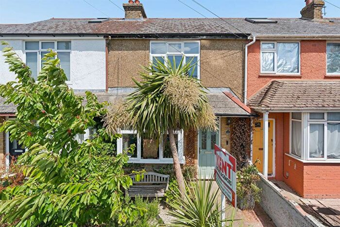 2 Bedroom Terraced House For Sale In Station Road, Whitstable, CT5
