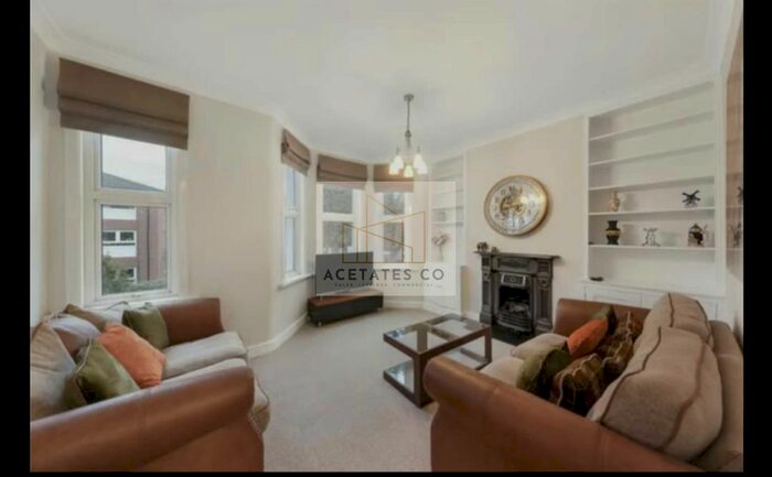 2 Bedroom Flat To Rent In Southfield Road, Chiswick, London, W4