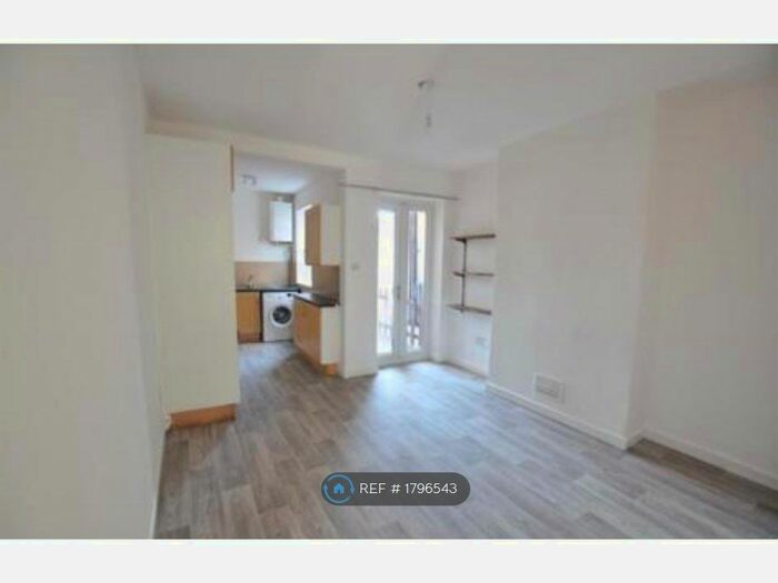 2 Bedroom Terraced House To Rent In Wetmore Road, Burton-On-Trent, DE14