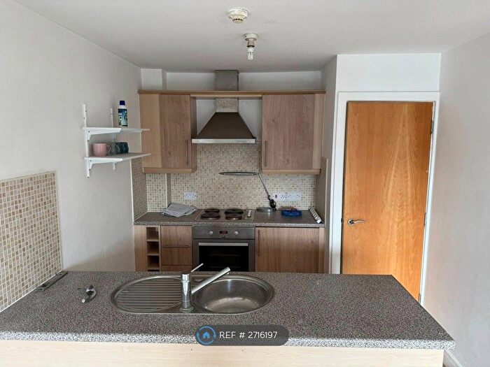 2 Bedroom Flat To Rent In Reed Street, Hull, HU2