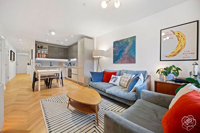 3 Bedroom Flat For Sale In Olympic Park Avenue, Stratford, E20