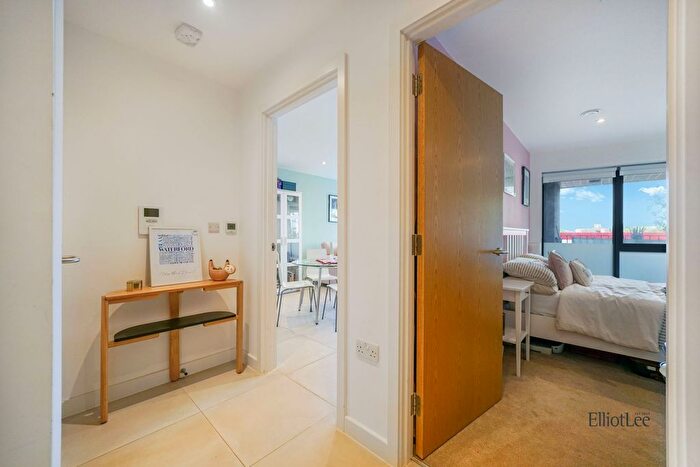 1 Bedroom Flat For Sale In Alexandra Avenue, Emporium Court, HA2