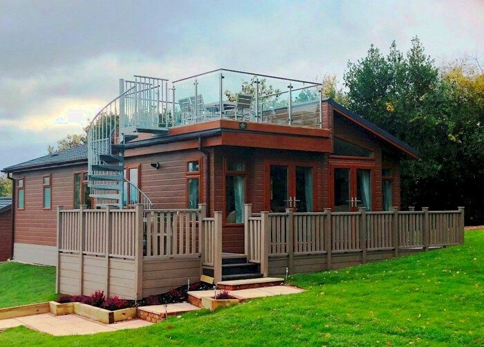 3 Bedroom Mobile/park Home For Sale In Upper Sapey, Worcester, WR6