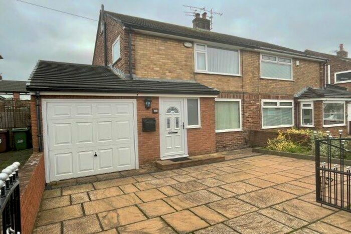 3 Bedroom Semi-Detached House To Rent In Cartmel Drive, Prescot, L35