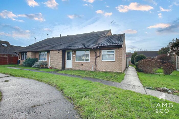 2 Bedroom Semi Detached House For Sale In Muswell Walk, Clacton-On-Sea, CO16