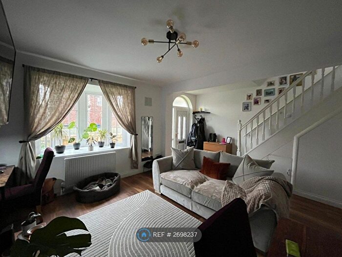 3 Bedroom Semi Detached House To Rent In Waring Avenue, Warrington, WA4