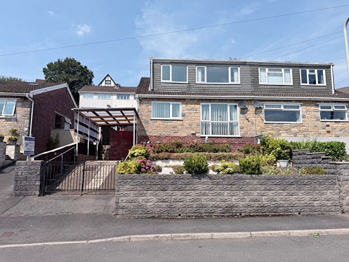 3 Bedroom Semi Detached House For Sale In Heather Way, Porth, Rhondda Cynon Taf, CF39