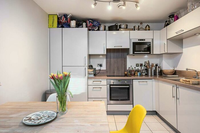 1 Bedroom Flat To Rent In Gaumont Tower, Dalston, London, E8