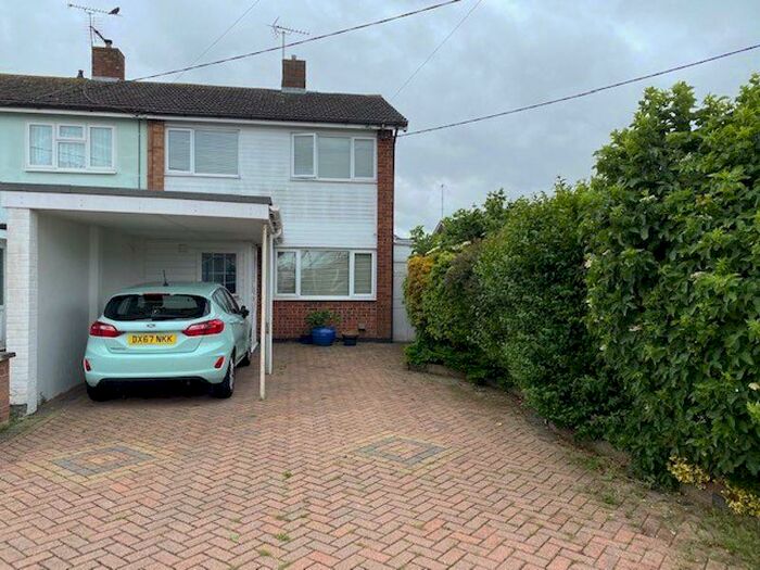 3 Bedroom End Of Terrace House To Rent In Wamburg Road, Canvey Island, SS8