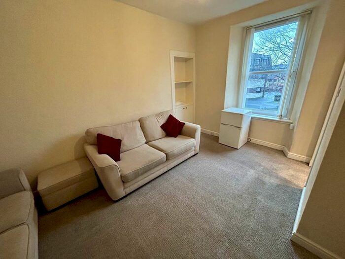 1 Bedroom Flat To Rent In Strathmartine Road, Dundee, DD3