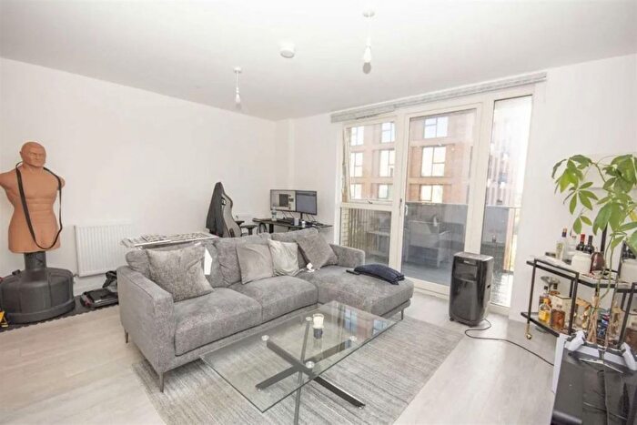 1 Bedroom Flat To Rent In Gannet Apartments, Shearwater Drive, Colindale, NW9