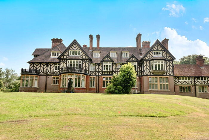 2 Bedroom Flat For Sale In Castle Malwood Lodge, Minstead, Lyndhurst, SO43