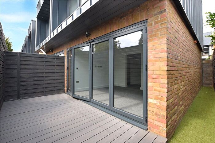1 Bedroom Maisonette To Rent In Clark Mews, Watford, WD18