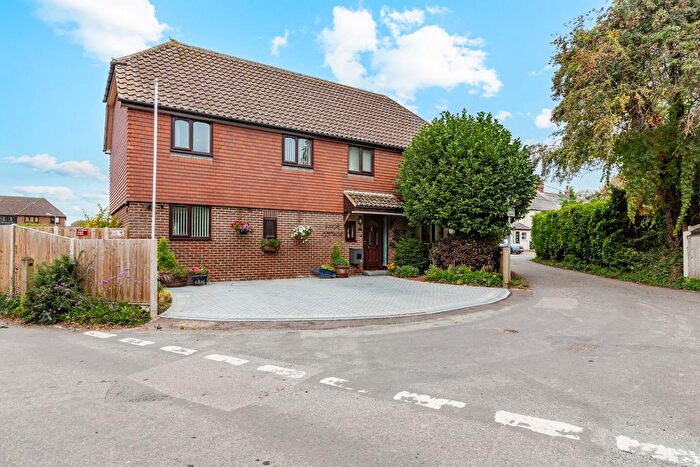 4 Bedroom Detached House For Sale In Broadsole Lane, West Hougham, CT15