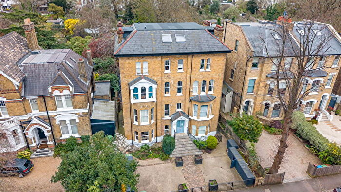 2 Bedroom Flat For Sale In Underhill Road, Dulwich, SE22