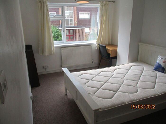 3 Bedroom House To Rent In North Lawn Court, Exeter, EX1