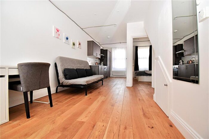 1 Bedroom Flat To Rent In Green Lanes, Harringay, London, N8