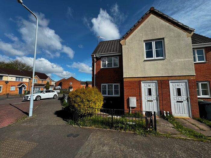 2 Bedroom Flat To Rent In Bickley Road, Bilston, Wolverhampton, WV14