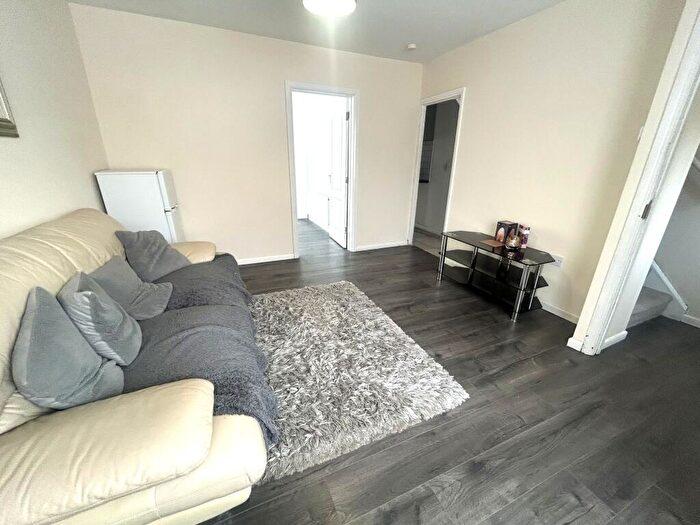 3 Bedroom Terraced House To Rent In Eastcote Lane, Harrow, HA2