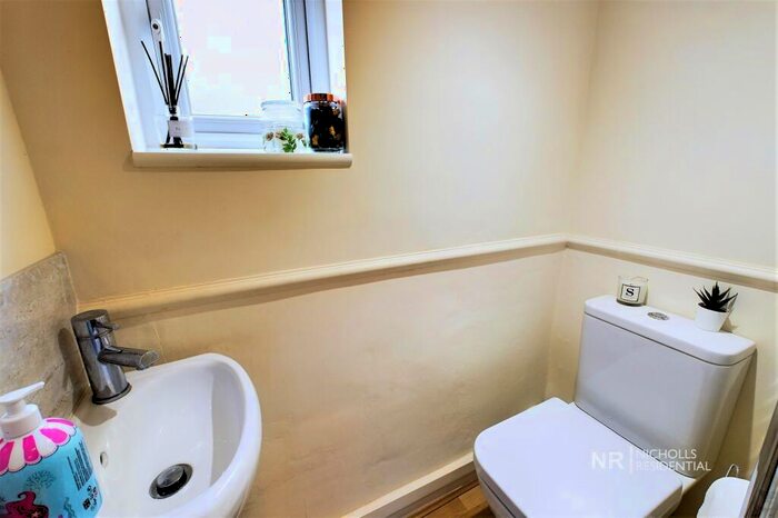3 Bedroom End Of Terrace House For Sale In Ashby Avenue, Chessington, Surrey., KT9
