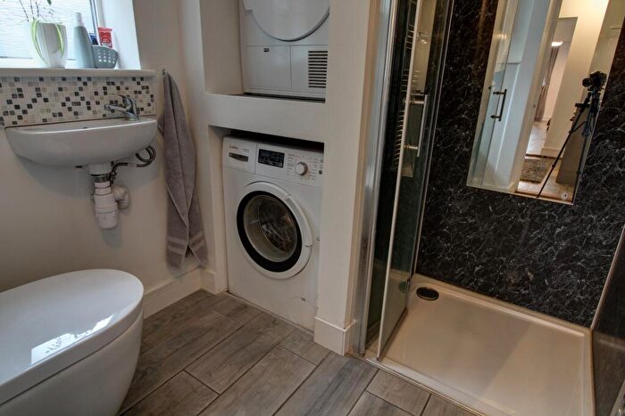 2 Bedroom Semi-Detached House For Sale In Rosehill Road, Ipswich, IP3