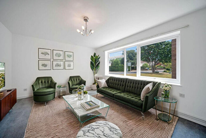 2 Bedroom Apartment To Rent In Henley Road, Ipswich, IP1