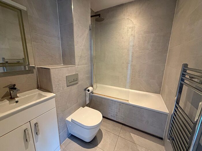 1 Bedroom Flat To Rent In Buckingham Street, Aylesbury, HP20