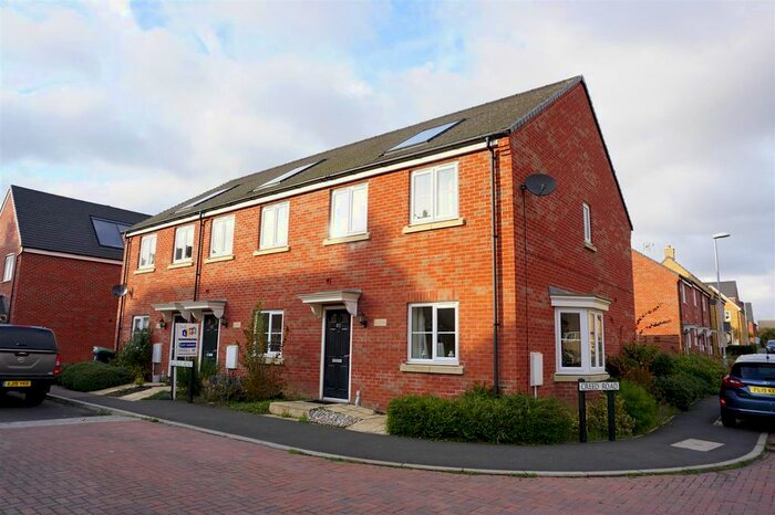 3 Bedroom Terraced House To Rent In Hillfield Road, Oundle, Peterborough, PE8