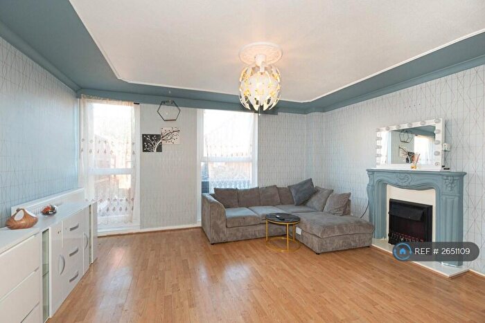 3 Bedroom Terraced House To Rent In Pimpernel Way, Romford, RM3