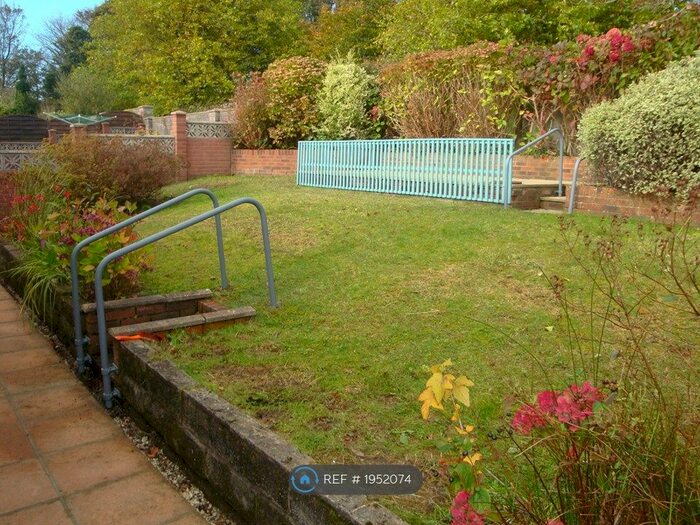 3 Bedroom Bungalow To Rent In Gabalfa Road, Swansea, SA2