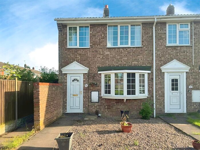 3 Bedroom End Of Terrace House For Sale In Sandringham Drive, Mansfield Woodhouse, Mansfield, NG19