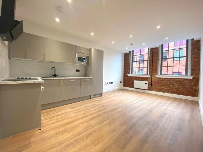 1 Bedroom Flat To Rent In Dunster Street, The Mounts, NN1