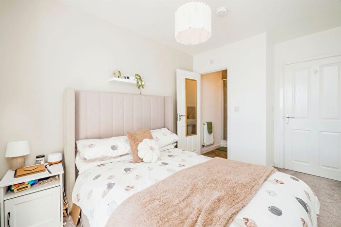2 Bedroom Flat For Sale In Dol Glaswg, Capel Llanilltern, Cardiff, CF5
