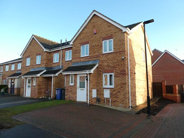 3 Bedroom Semi-Detached House To Rent In Wakelam Drive, Armthorpe, DN3