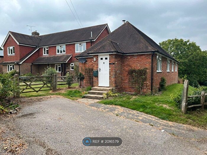 2 Bedroom Flat To Rent In High Street, Hawkhurst, Cranbrook, TN18