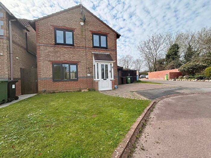 4 Bedroom Detached House For Sale In Holdenby Court, Portsmouth, PO3