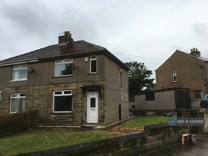 3 Bedroom Semi-Detached House To Rent In Torre Road, Bradford, BD6