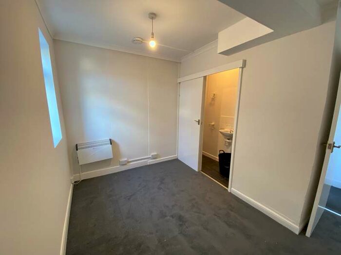 1 Bedroom Flat To Rent In 26 Mills Terrace, Chatham, Kent, ME4