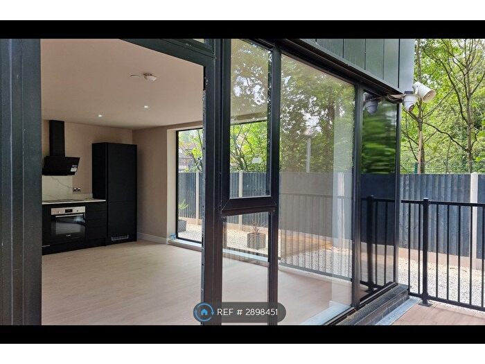 2 Bedroom Flat To Rent In City Green Block A, Birmingham, B26