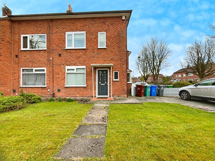 2 Bedroom Flat To Rent In Cornishway, Manchester, Greater Manchester, M22