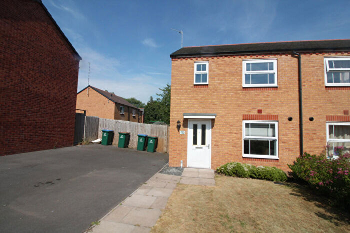 3 Bedroom Terraced House To Rent In Silver Birch Road, CV4