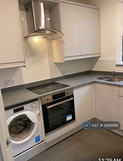 2 Bedroom Maisonette To Rent In The Brent, Dartford, DA1